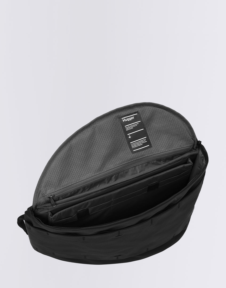 Hugger Base Backpack 15L