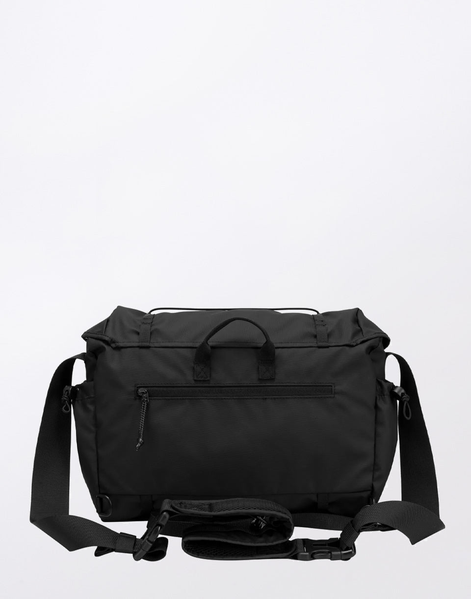 Walden Messenger Bag 15L