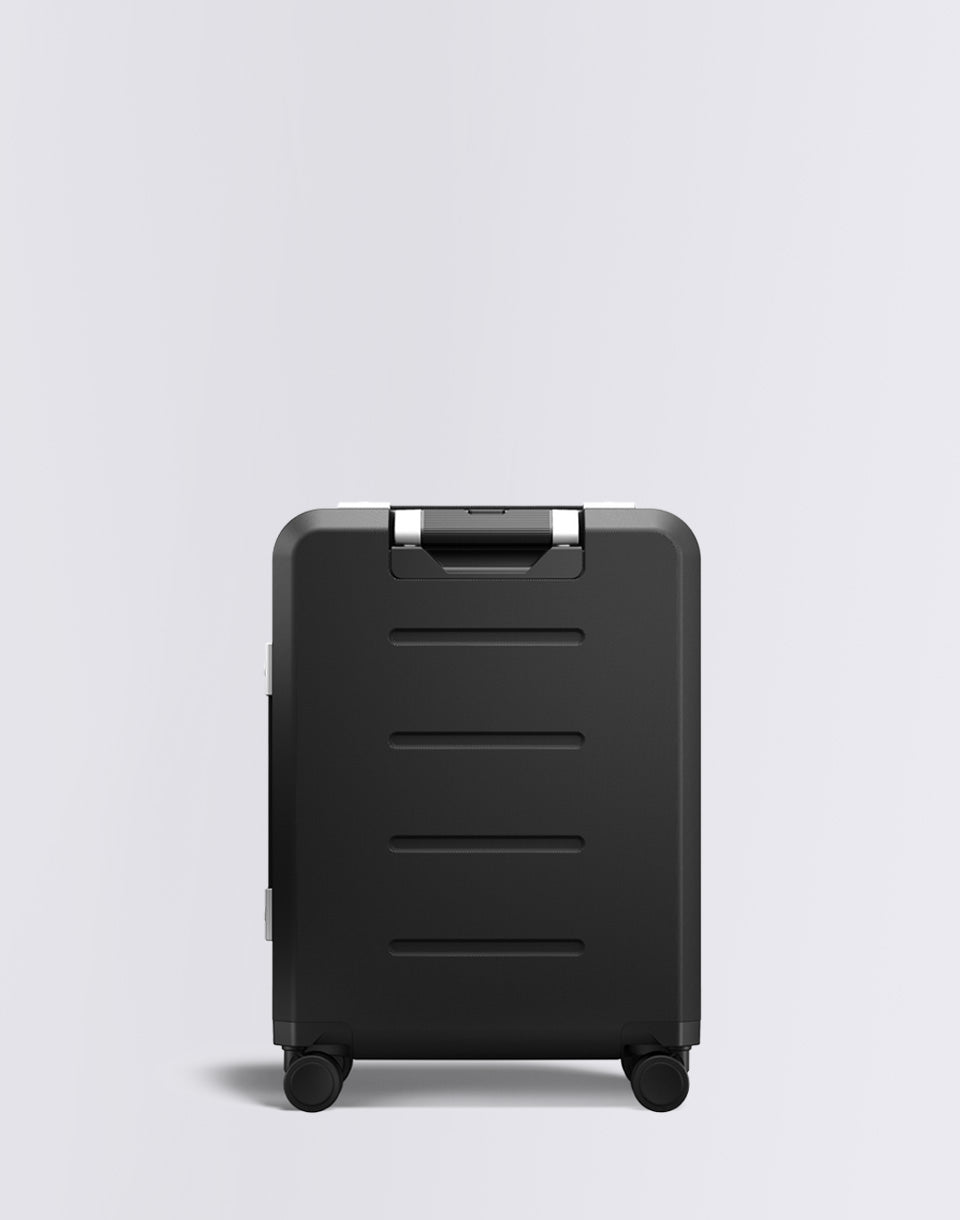 Ramverk Pro Front-access Carry-on