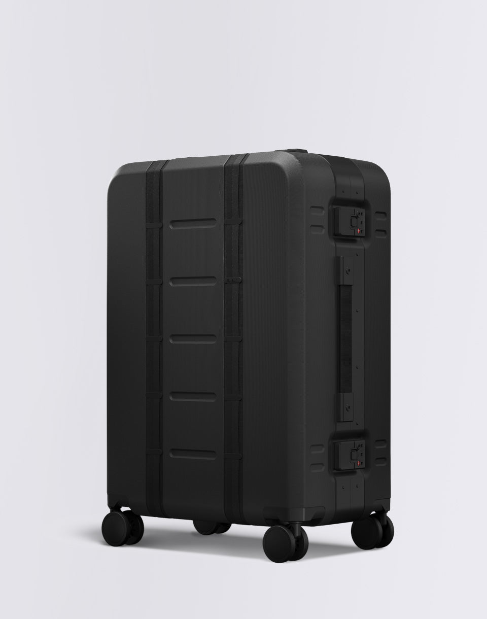 Ramverk Pro Check-in Luggage Medium