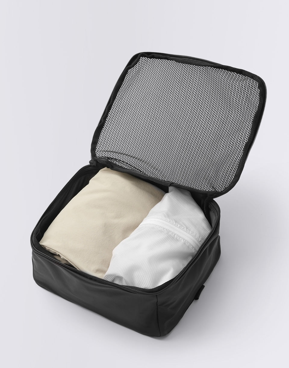 Essential Packing Cube M