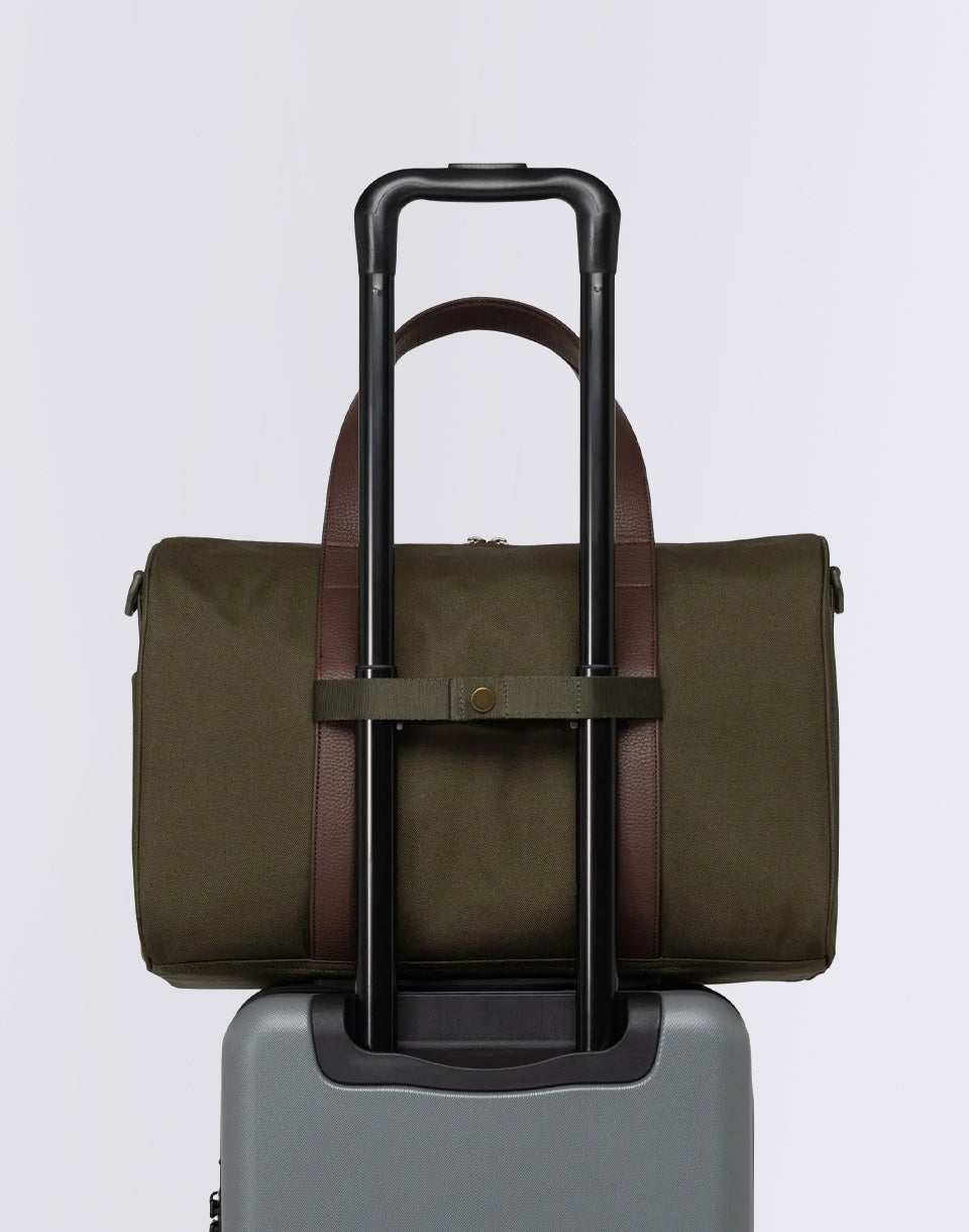 Novel Carry On Duffle